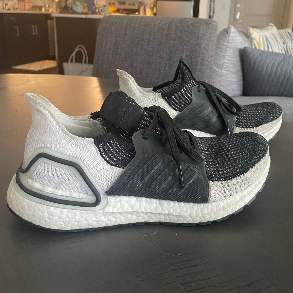 Adidas ultra boost size 8 - excellent condition